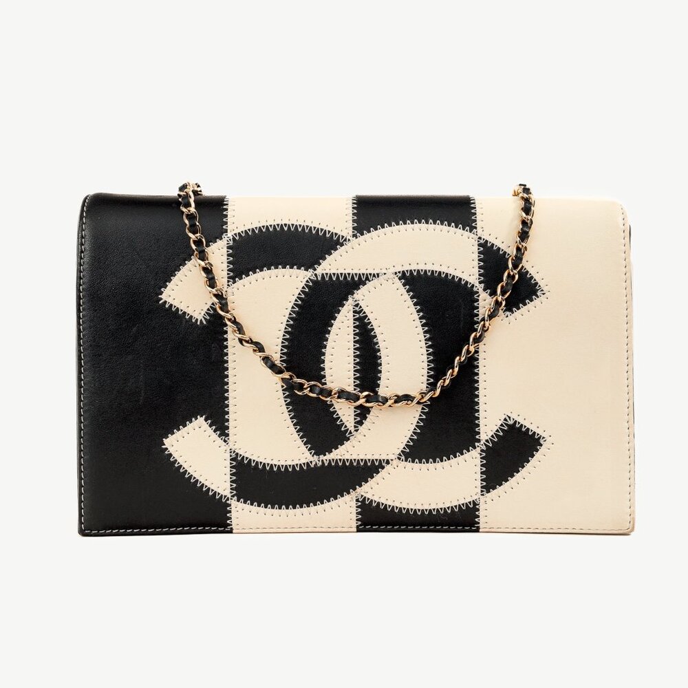 Chanel 2017 Cruise White & Black CC Patchwork Leather Shoulder Bag